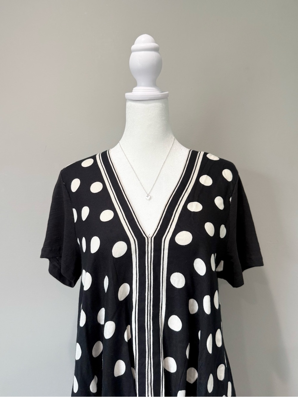 Anthropologie Akemi + Kin Sherburne Polka Dot V-Neck Blouse - Picture 4 of 5